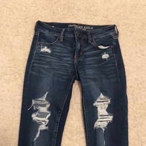 HOLLISTER RIPPED JEANS SIZE 4